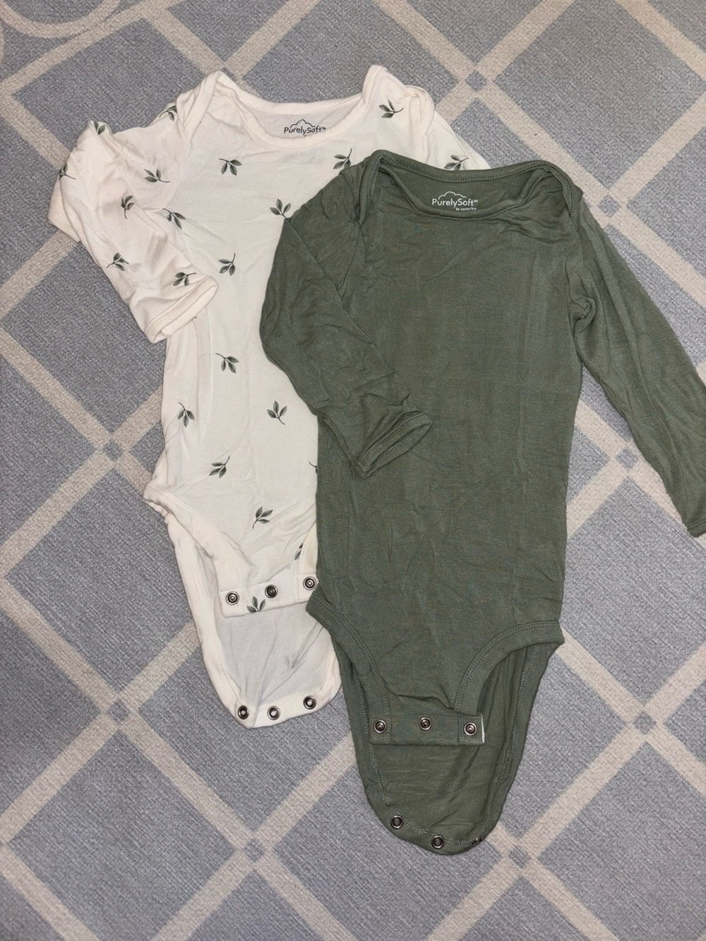 Carter's Baby PurelySoft Long Sleeve Bodysuits - 12M - set of 2